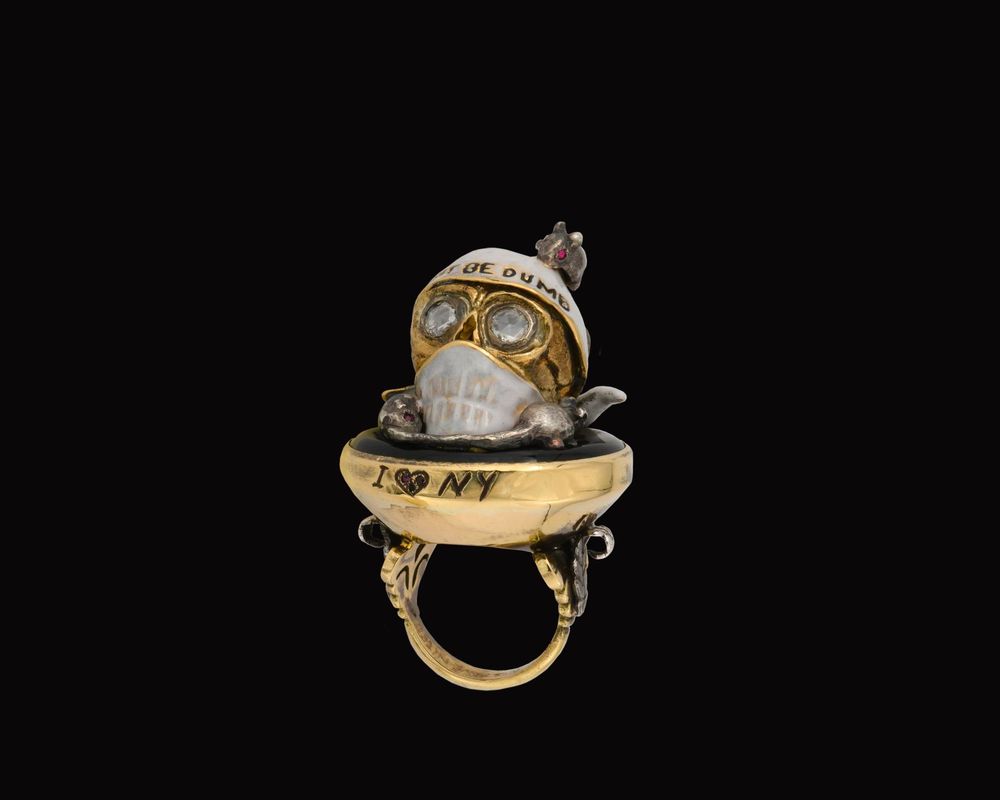 Détail des bagues Pavē Niteō avec pierres précieuses et émaux