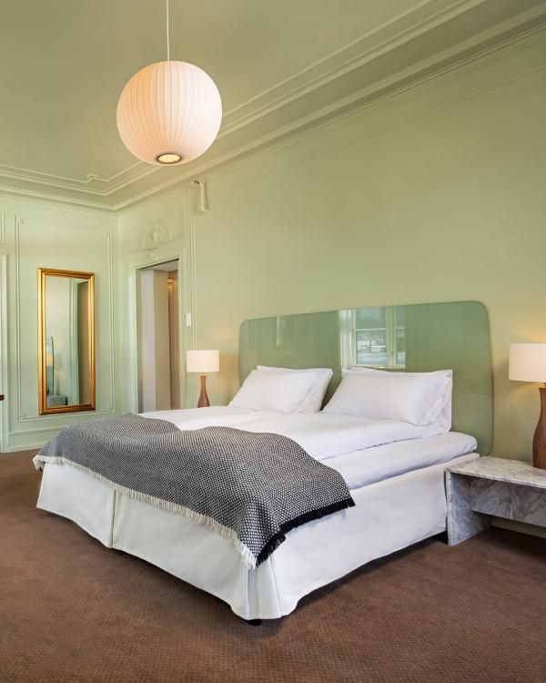 Chambre élégante au design scandinave du Grand Hotel Terminus