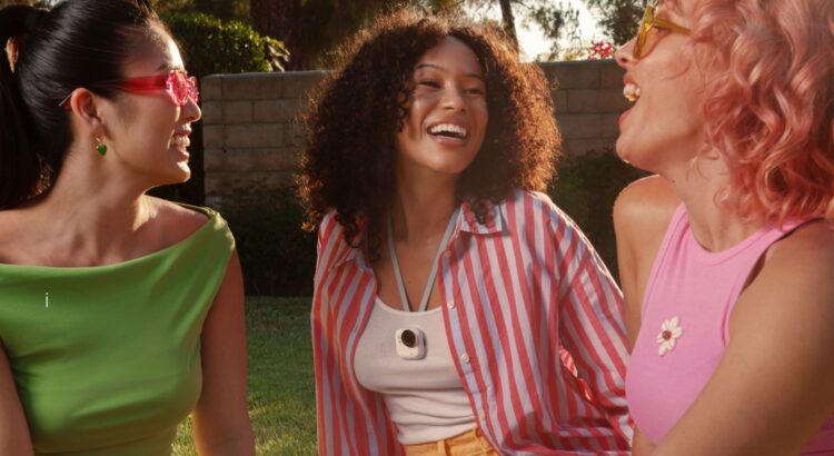 Voici le bijou de technologie
nomade idéal pour immortaliser les souvenirs et faire plaisir sans
se tromper à ses proches