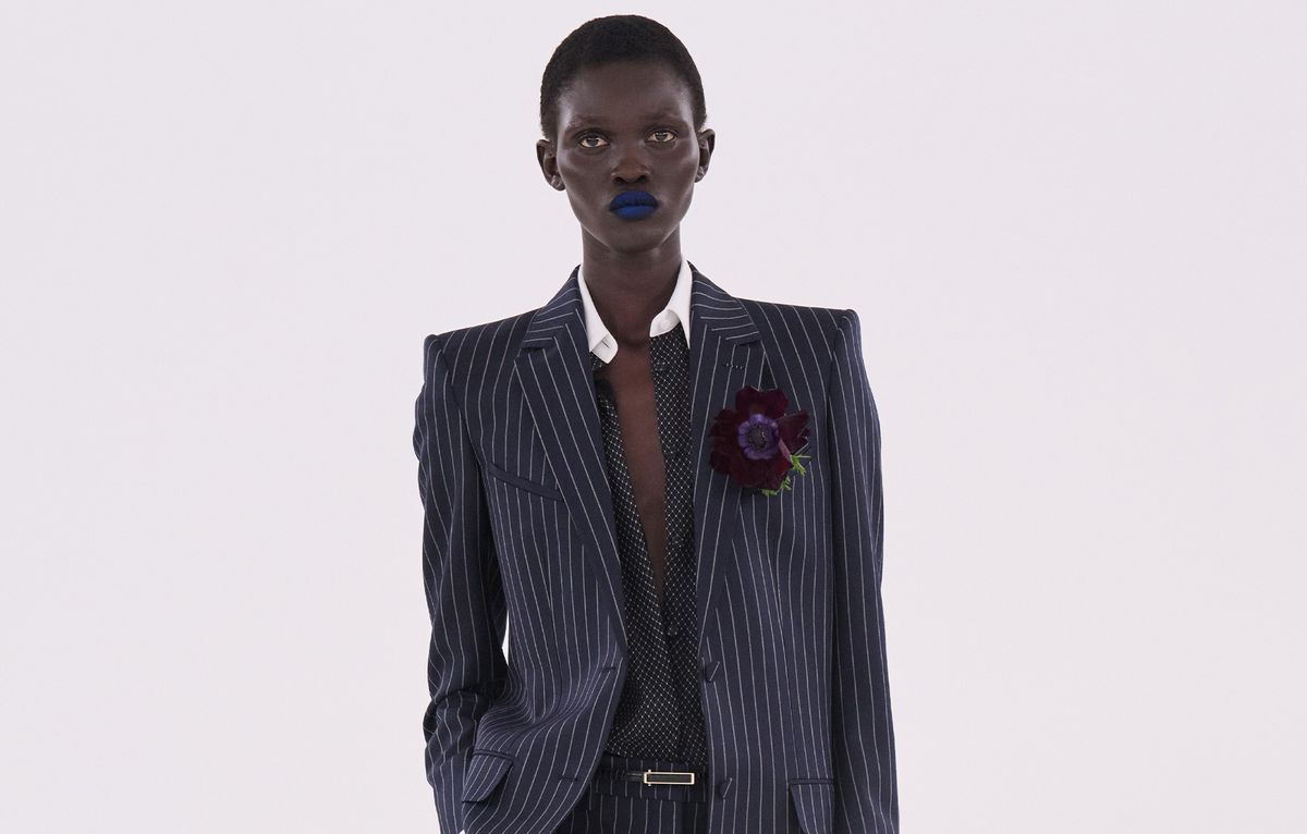 Mannequin en tailleur noir élégant Tom Ford