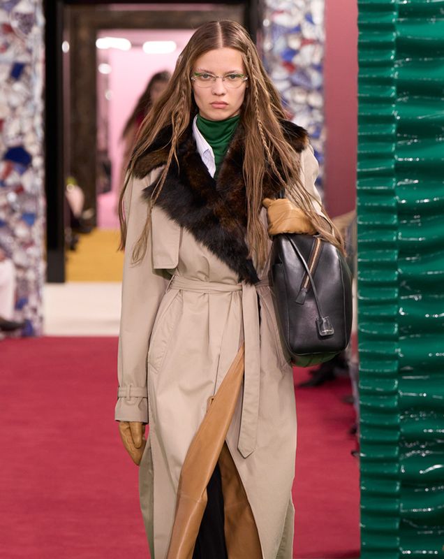 Acne Studios célèbre ses 30 ans entre héritage et irrévérence