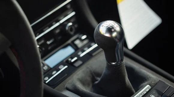 Porsche - Brevet 2026 : une idée originale pour sauver la boîte manuelle - Actualités du luxe - actualités sur le luxe - actualité du luxe