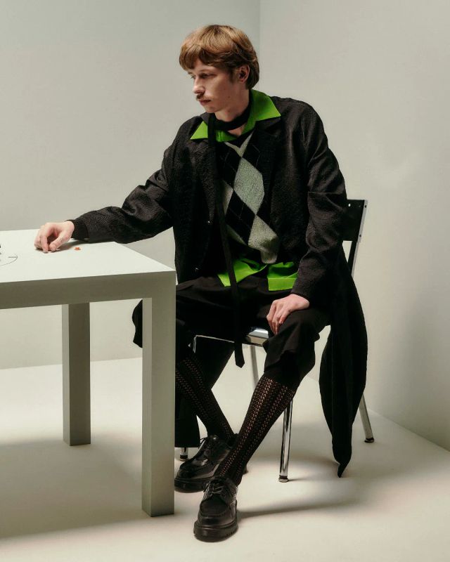 Dr. Martens x BEAMS - 50ème Anniversaire : quand le noir se réinvente avec audace - Actualités du luxe - actualités sur le luxe - actualité du luxe