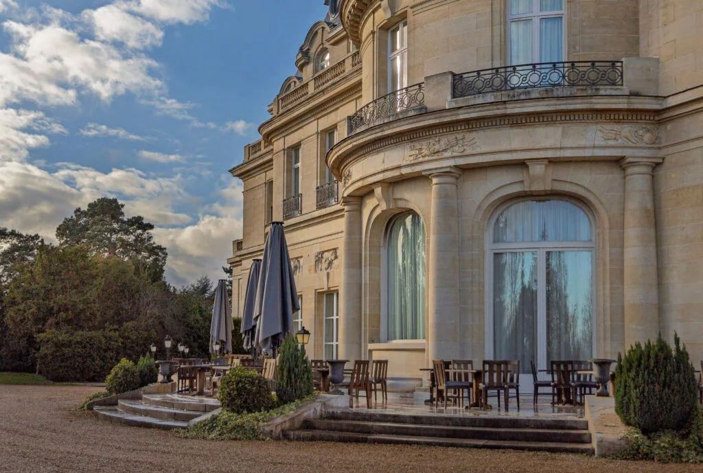 À 35 minutes de Paris, ce château est l'ultime parenthèse pour se ressourcer - Actualités du luxe - actualités sur le luxe - actualité du luxe