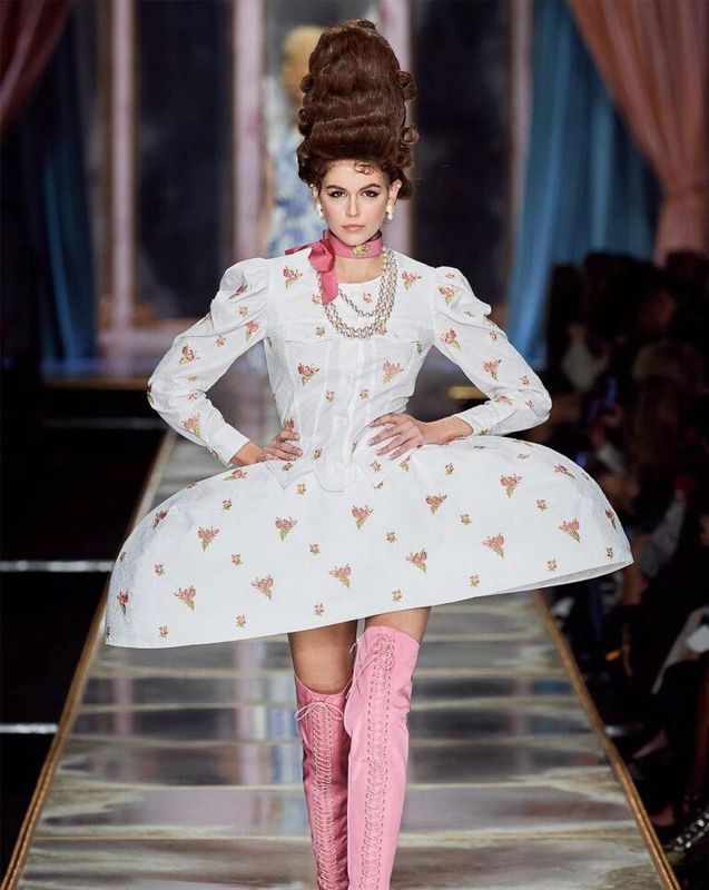 18 défilés inspirés par Marie-Antoinette, éternelle icône de mode - Actualités du luxe - actualités sur le luxe - actualité du luxe