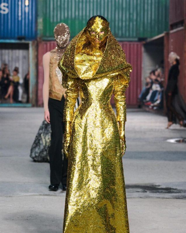 Glenn Martens au sommet de son art avec le défilé Maison Margiela à Shanghai - Actualités du luxe - actualités sur le luxe - actualité du luxe