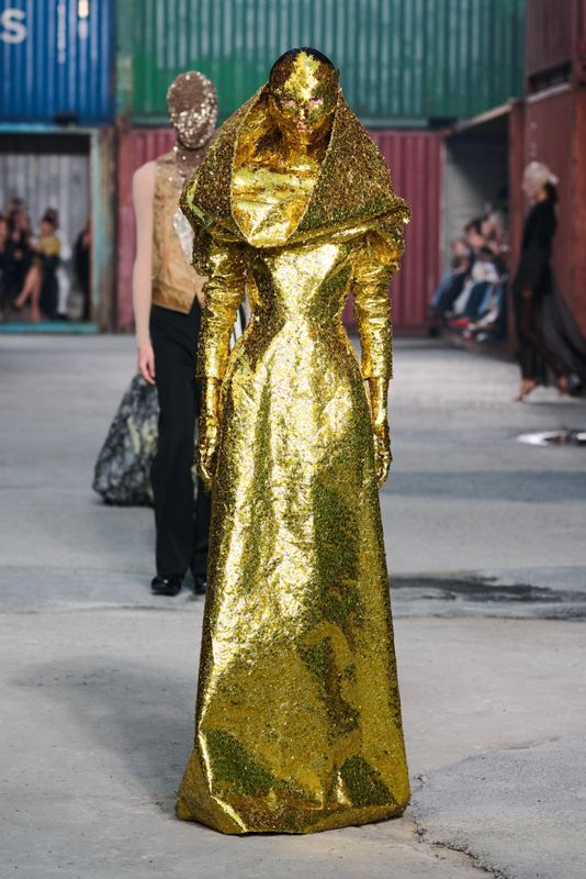 Glenn Martens au sommet de son art avec le défilé Maison Margiela à Shanghai - Actualités du luxe - actualités sur le luxe - actualité du luxe