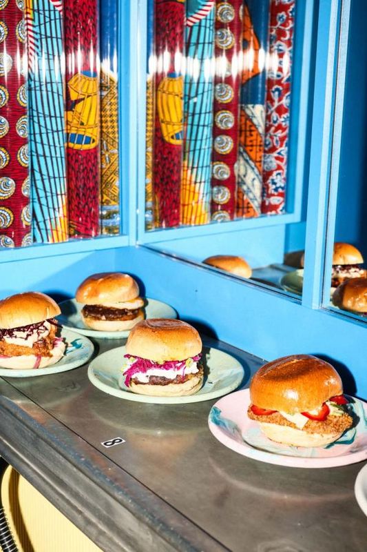 Bomaye 2: L'Afrique en saveurs, une street food réinventée à Paris - Actualités du luxe - actualités sur le luxe - actualité du luxe
