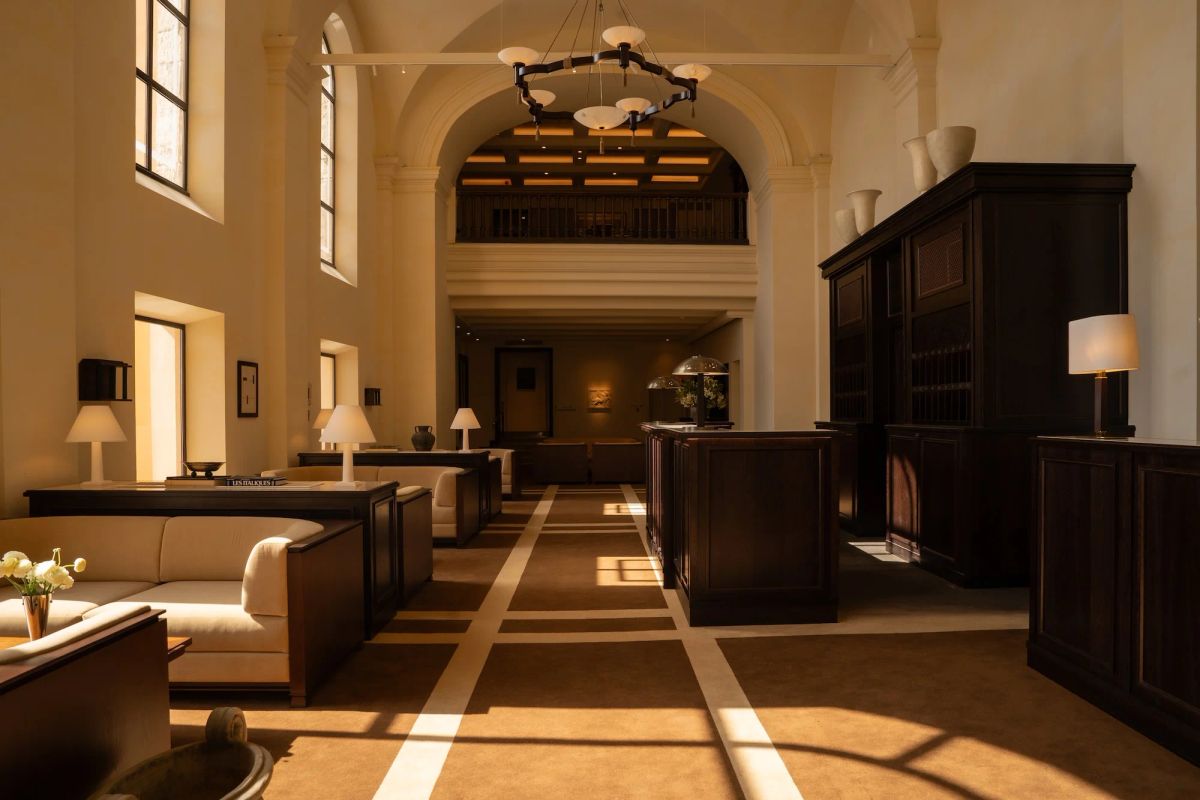Ce splendide hôtel 5 étoiles rouvre ses portes à Lyon avec un nouveau speakeasy et un spa
