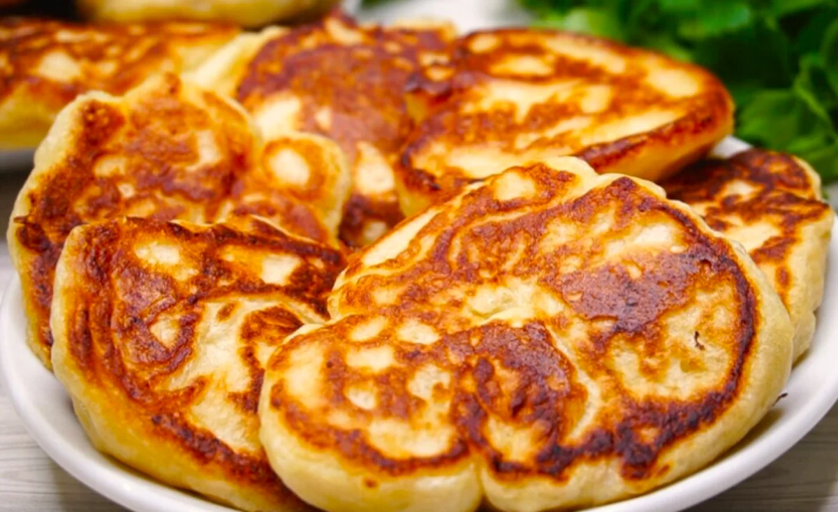 Картопляні оладки “Чудо”: зникають зі столу за хвилину! Чоловік і діти обожнюють