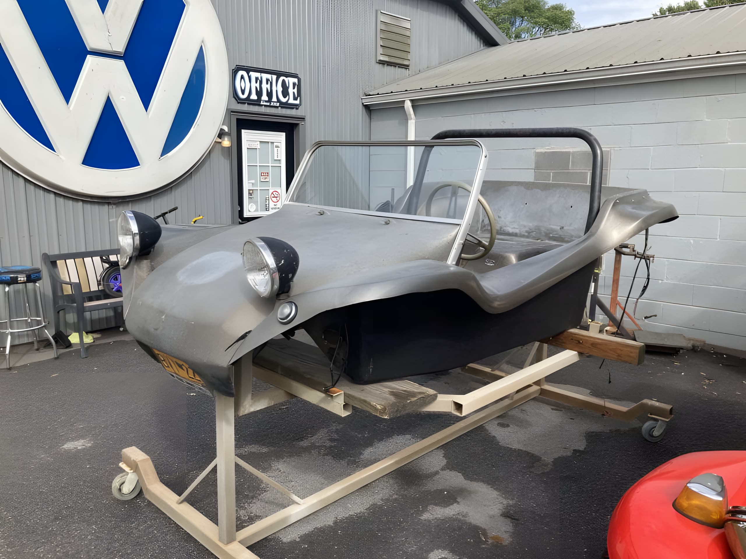 Custom VW dune buggy - dramatic performance build