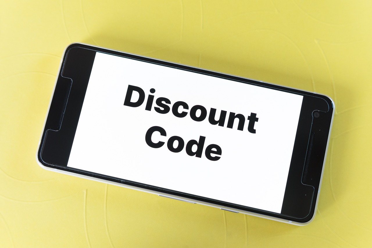Early Amazon deals attracted celebrities with discounts, convenience, and exclusive brands.