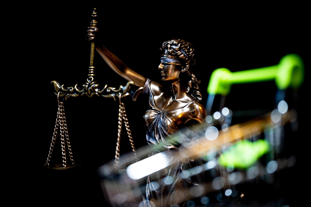 Critique of public sentiment on verdict with Rosanna Arquette lamenting survivor justice loss.