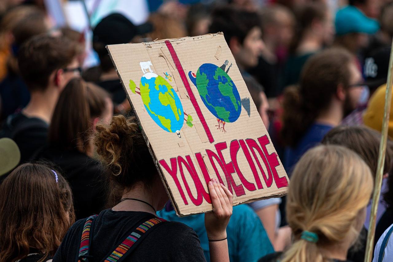 Dalai Lama on ethics over religion for climate action.
