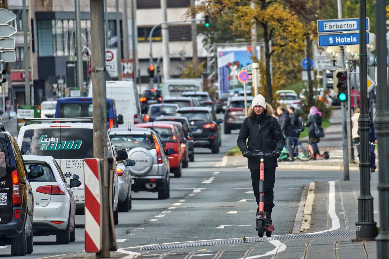 Future society challenges: aging population and urban planning.