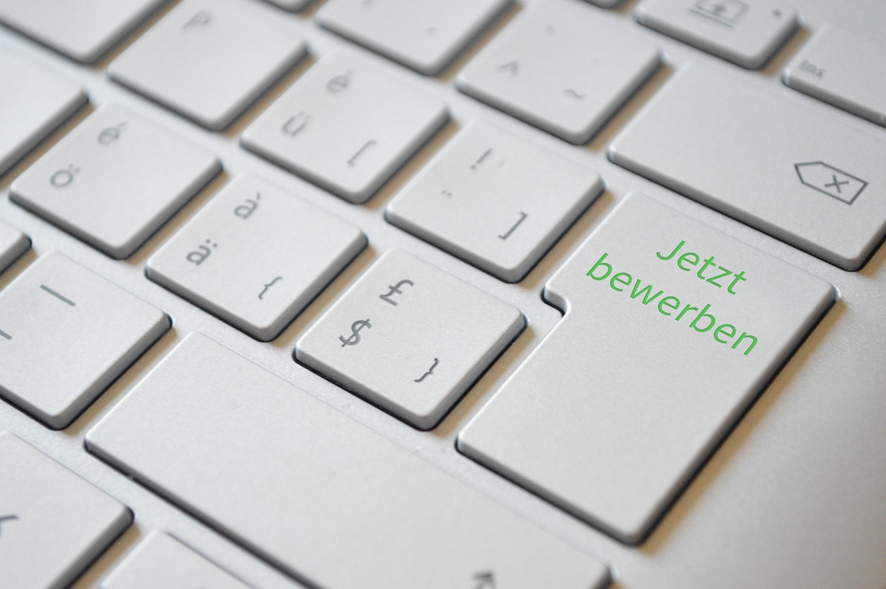 Effective application letter writing tips for job seekers.