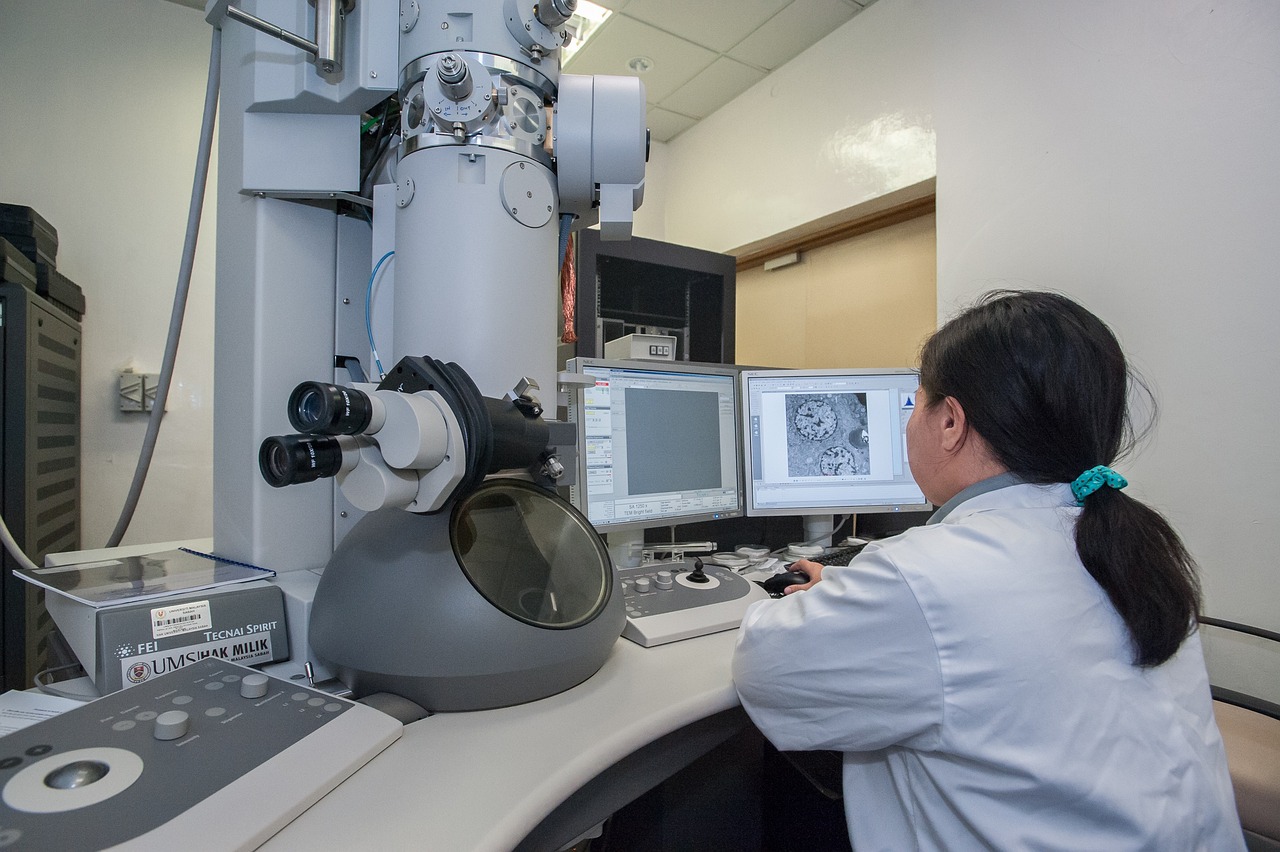 AlphaGenome high - res DNA model for genomic research impact.