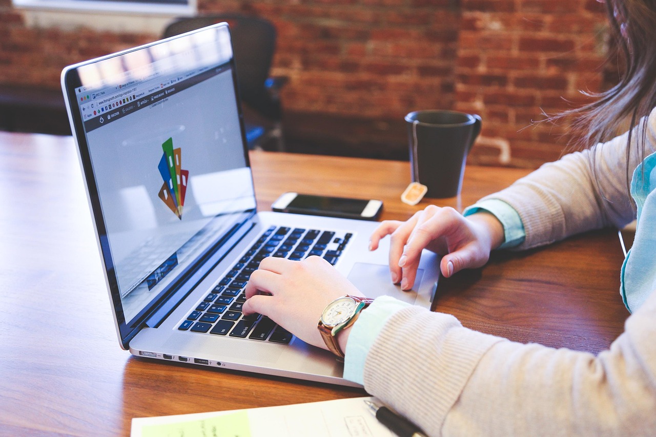 Succession planning with synthetic equity for RIAs growth.