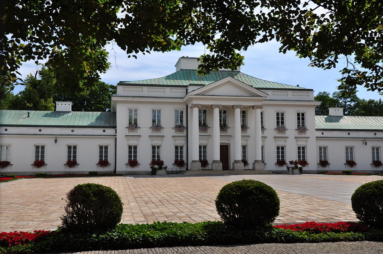 Courts Avoid War Powers Disputes Due to Political Nature.