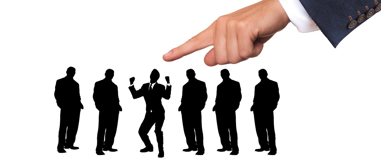 Hospitality recruitment challenges with high turnover stats.