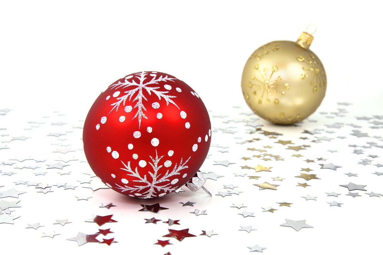Revert holiday design updates on website and social media.
