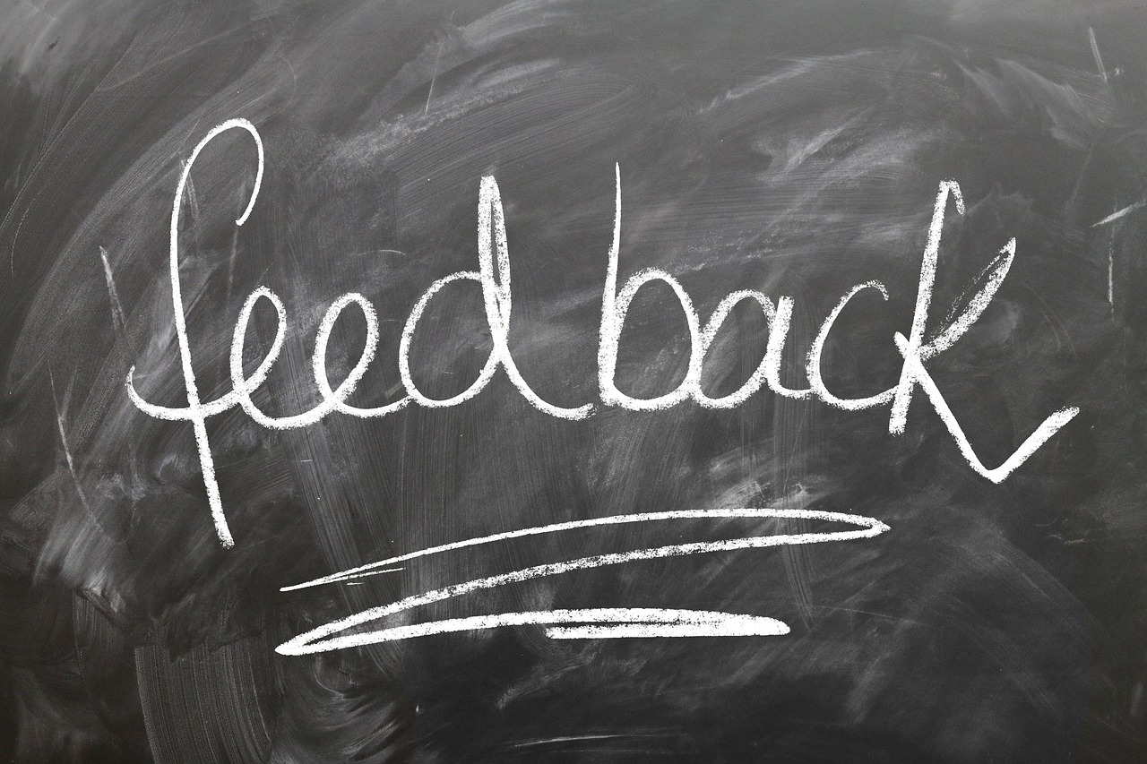 Sustaining competitive momentum with team feedback sessions.