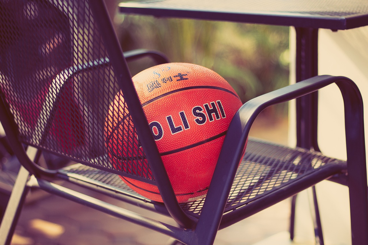 2025 NBA offseason free agency trends summary.