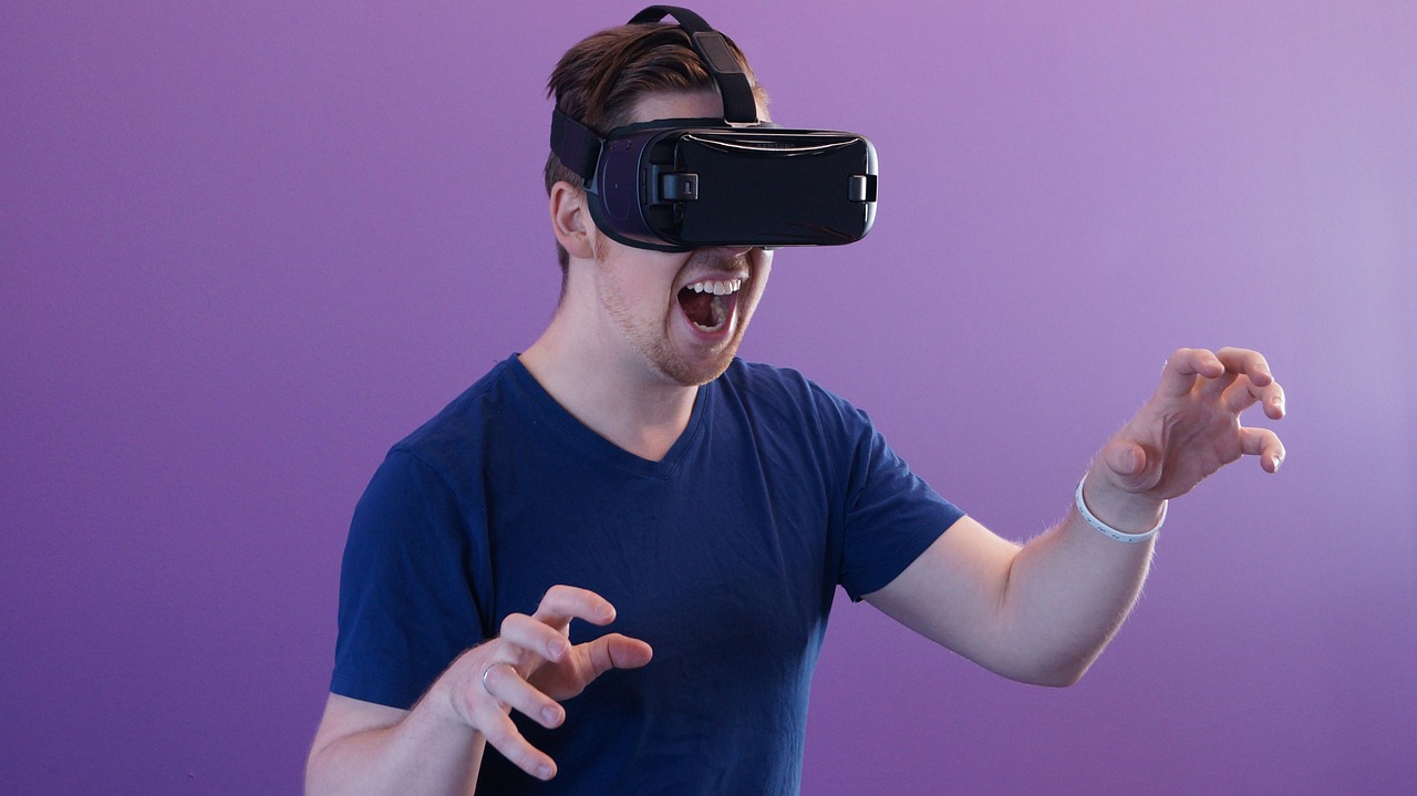 AI and VR enhancing future reemployment programs benefits.