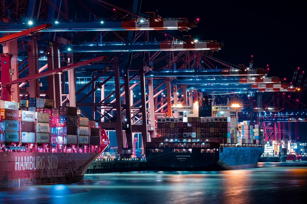 Ship lightweight items cost - effectively with UPS® Ground Saver.