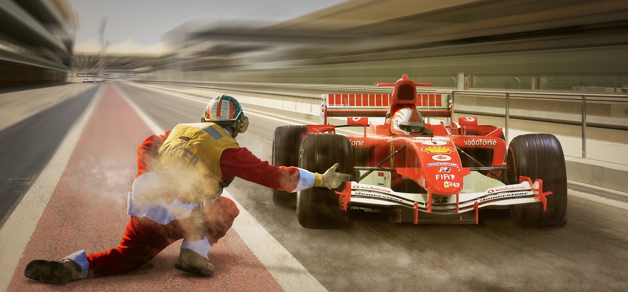 Formula 1 teams debating best championship strategy in race