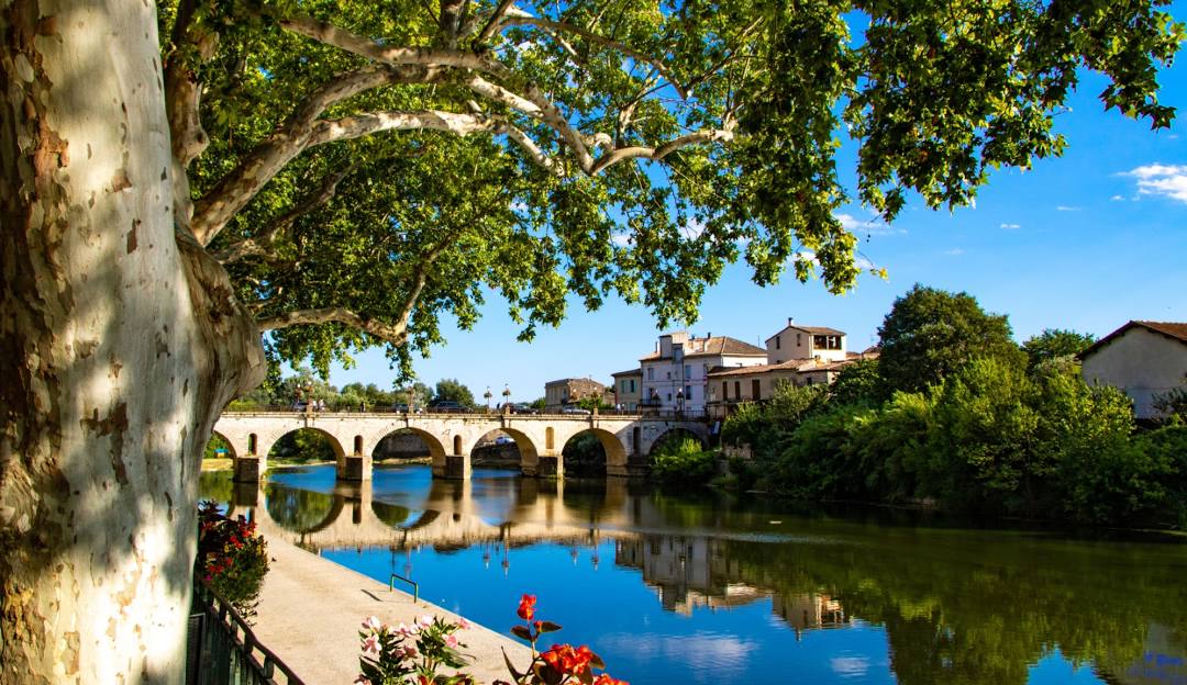 Photo de Sommières à 15 minutes du Cabinet d'Orthodontie de la Vaunage à Calvisson du Docteur Yann Delage
