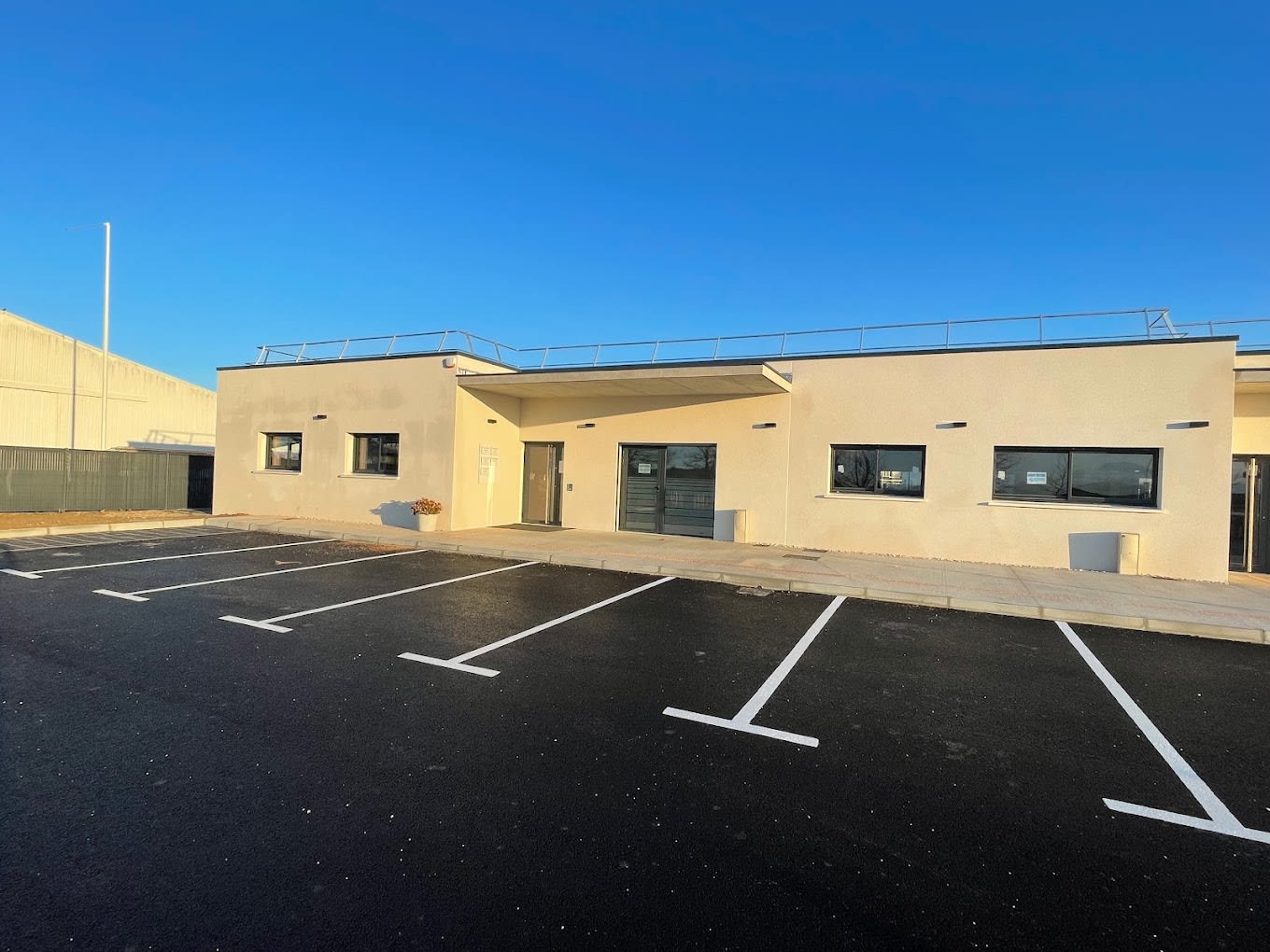 Photo du Cabinet dentaire Dentalvisson à Calvisson en face du Cabinet d'Orthodontie d ela Vaunage à Calvisson