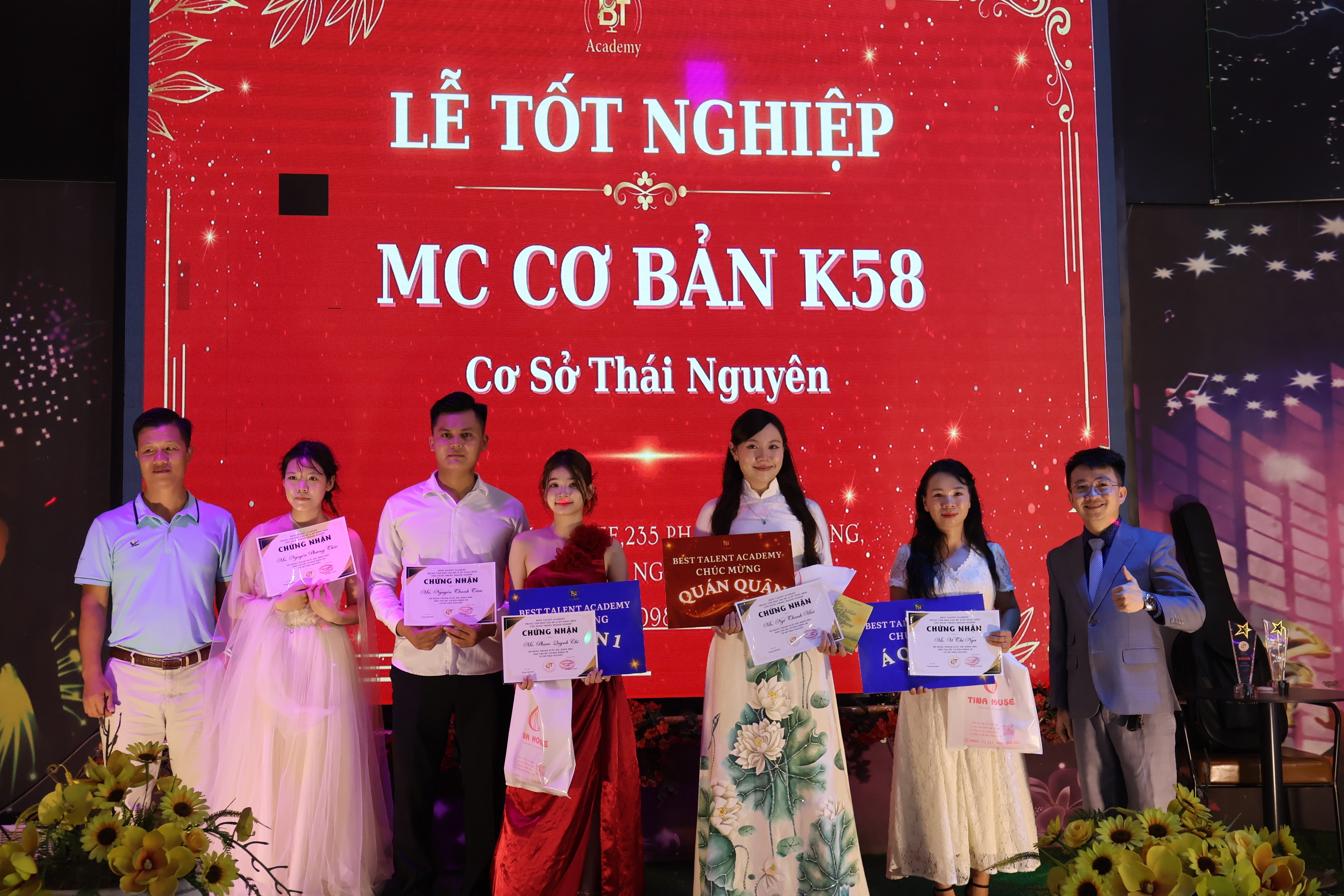 Lễ Tốt Nghiệp MC K58 Tại Thái Nguyên: Bệ Phóng Tỏa Sáng