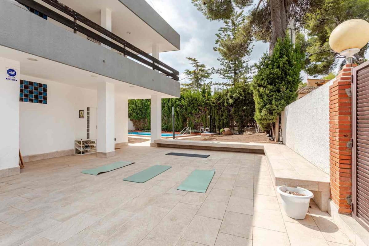 entrance-yoga.jpg