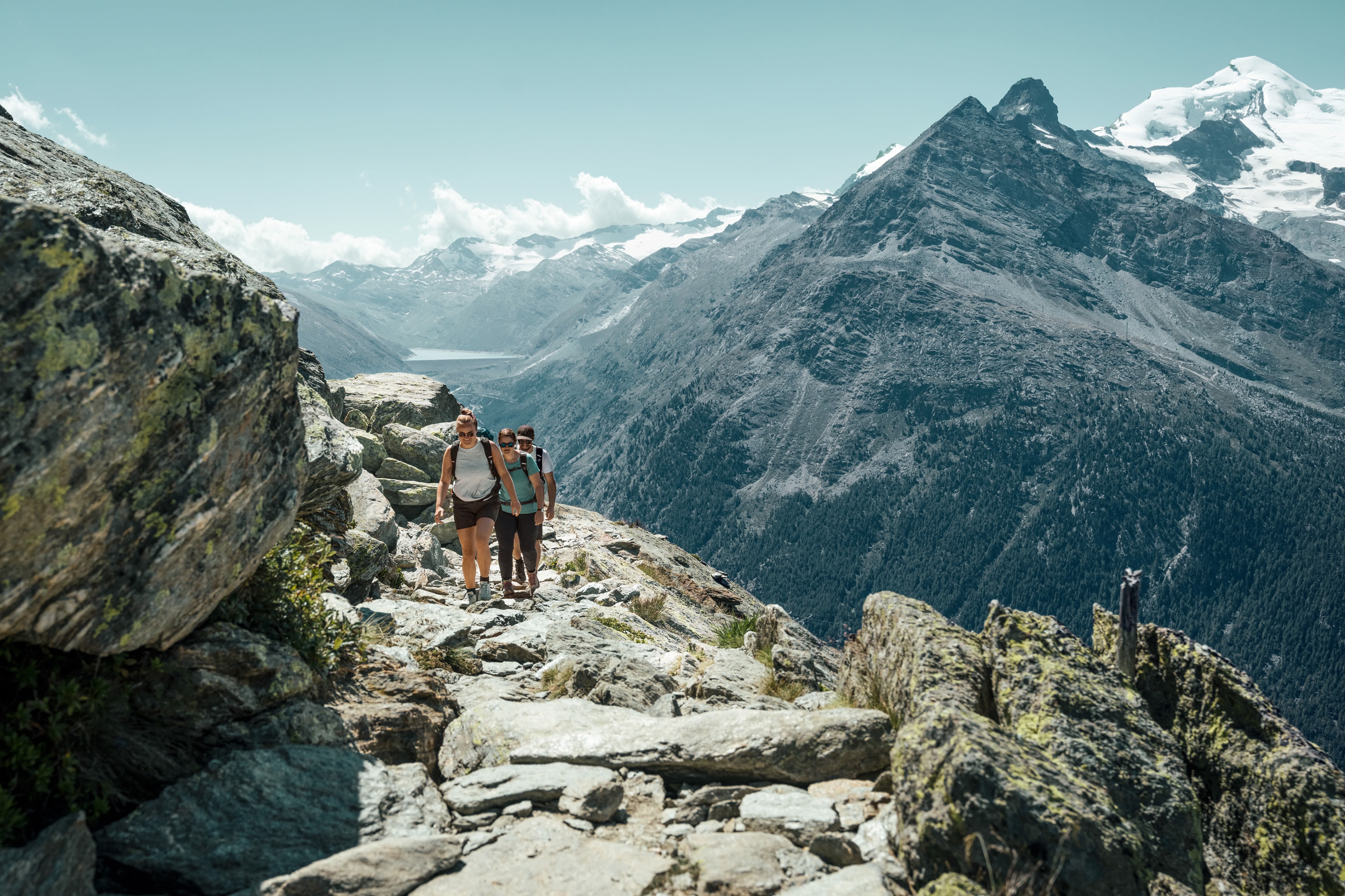 aldi suisse tours saas fee