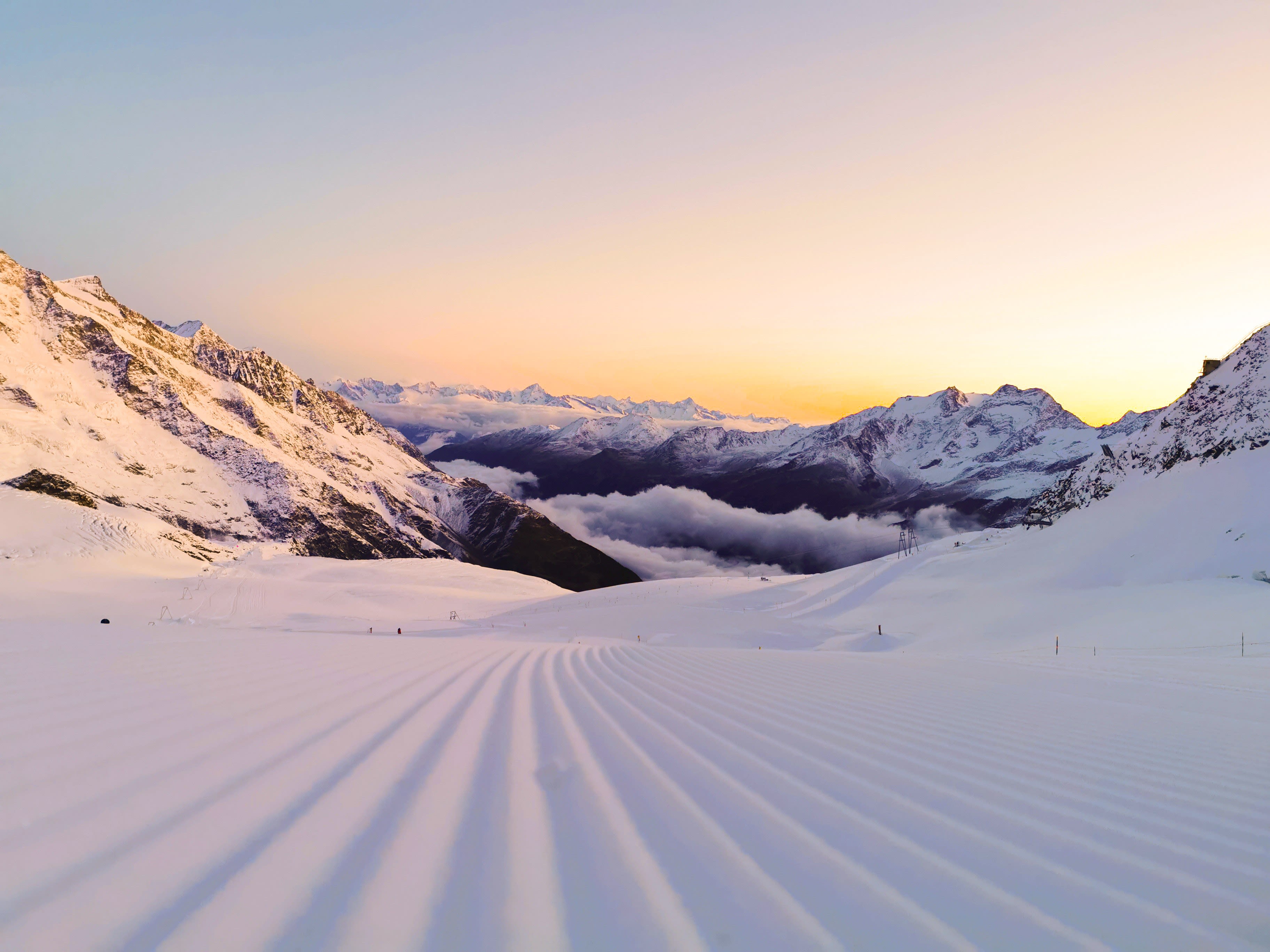 Sunrise Skiing Saas-Fee