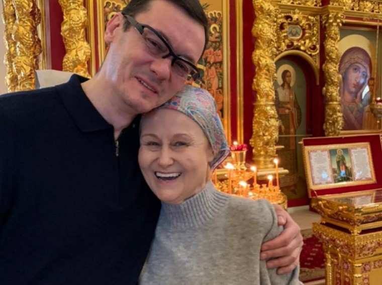 Дарья Донцова рассказала о чудесном исцелении от рака после посещения монастыря