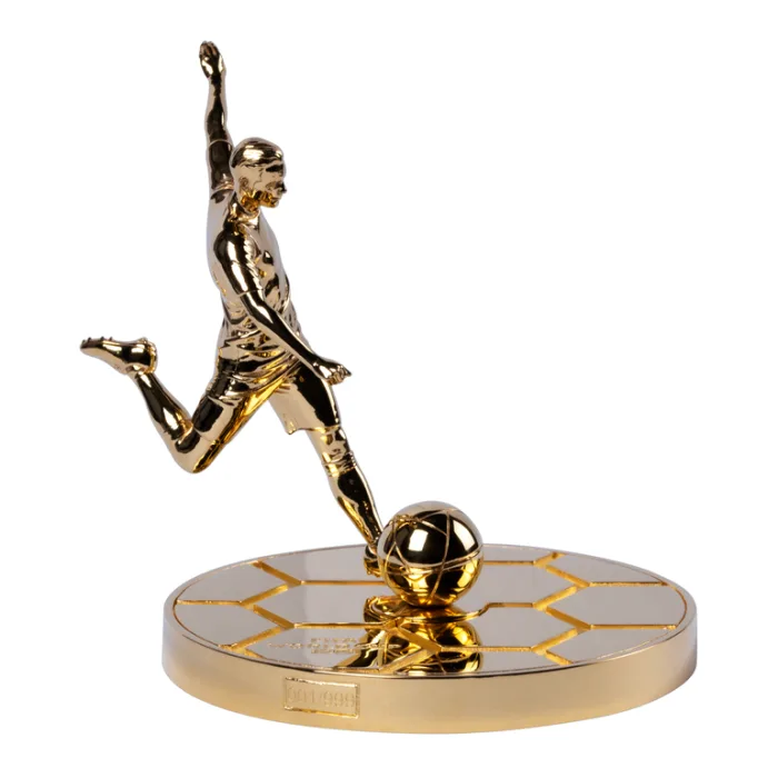 2026 5oz Samoa FIFA Rotating Player with Golden Kick .999 Silver