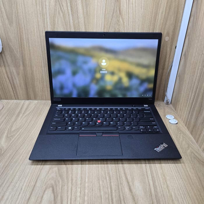 Lenovo ThinkPad T490s i7-8565U 1.80GHz 8GB 256gb SSD FHD Win 11 pro