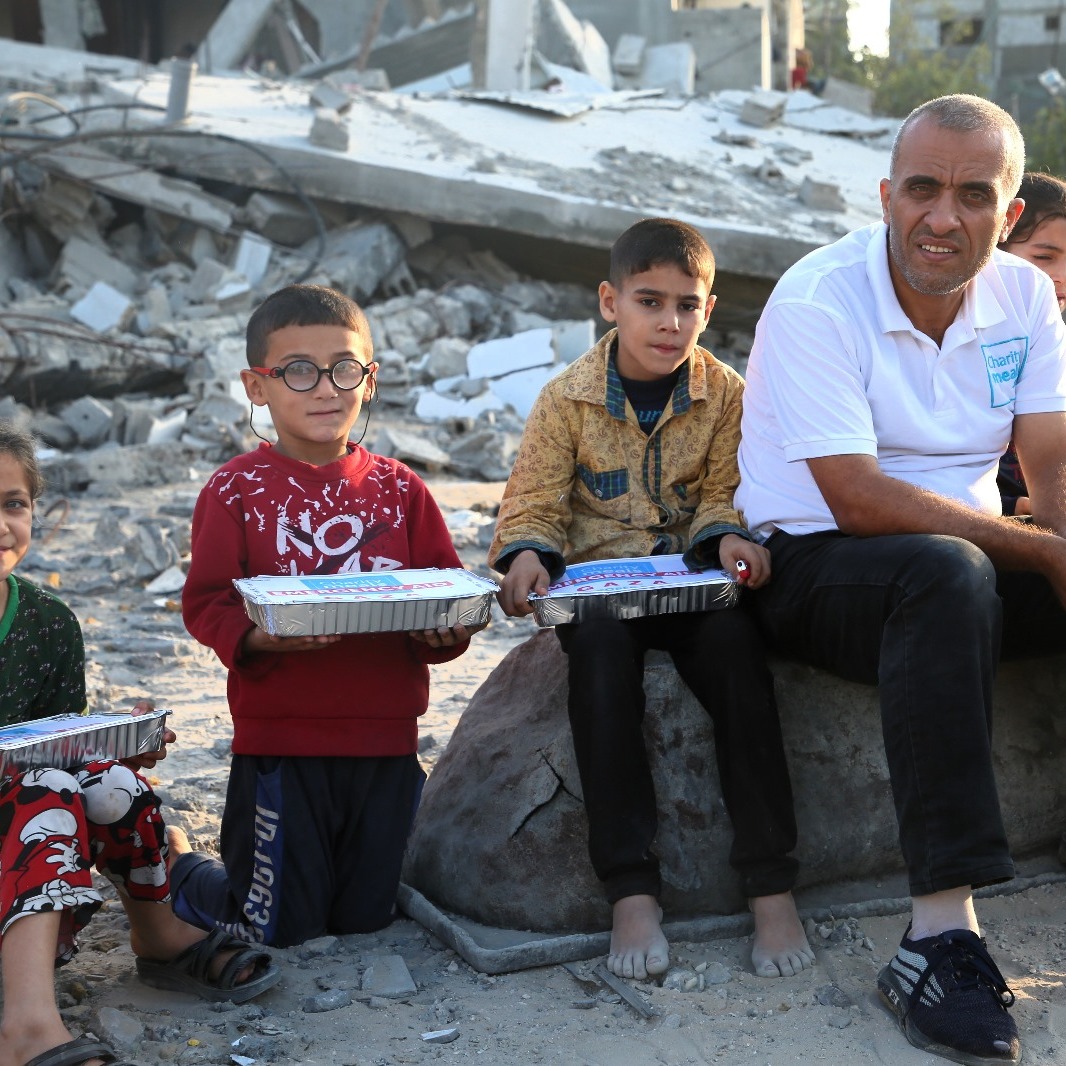 Urgent Aid: Meals for Gaza's Families 