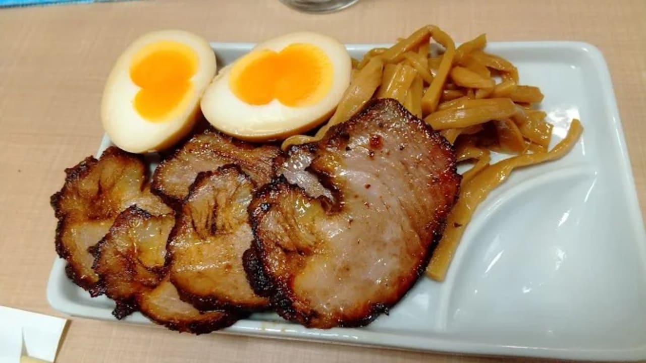 Asakusa Ramen Yoroiya - View 2