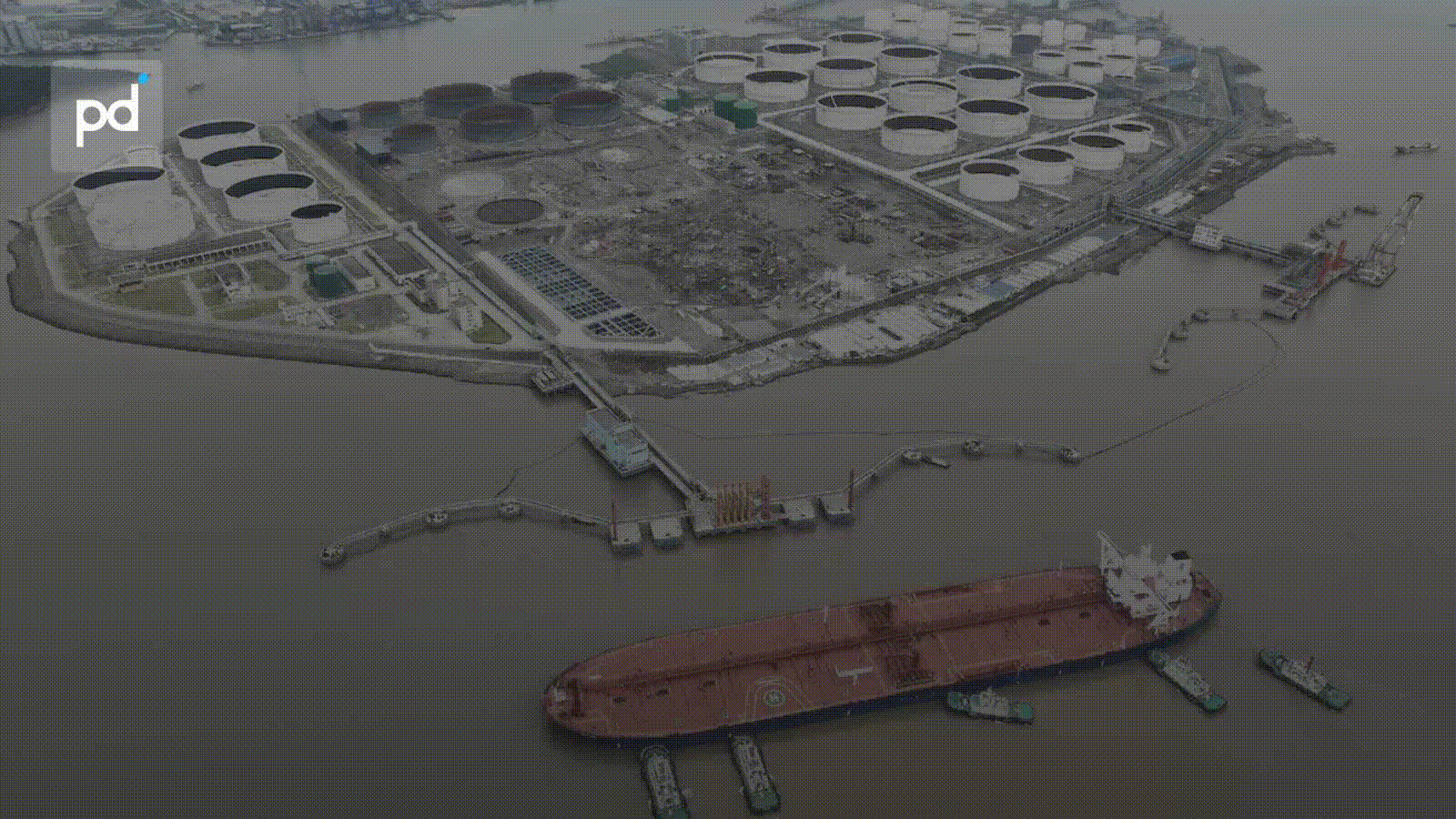 China Builds Crude Stockpiles in April as Rest of World Drains Reserves