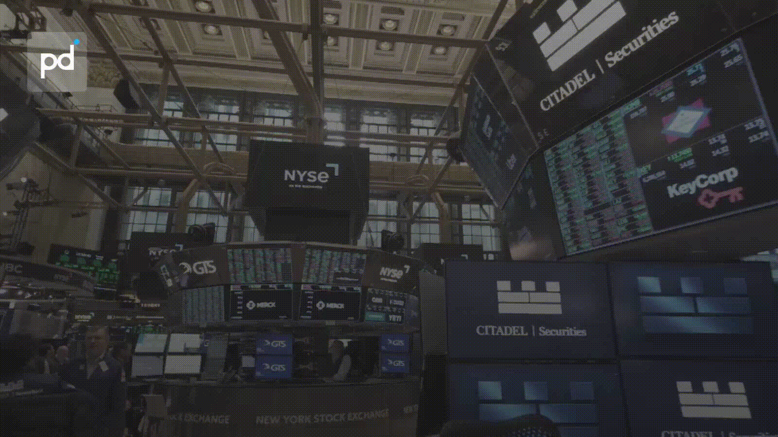 Wall Street Falls, Oil Rises as Iran Deal Remains Out of Reach