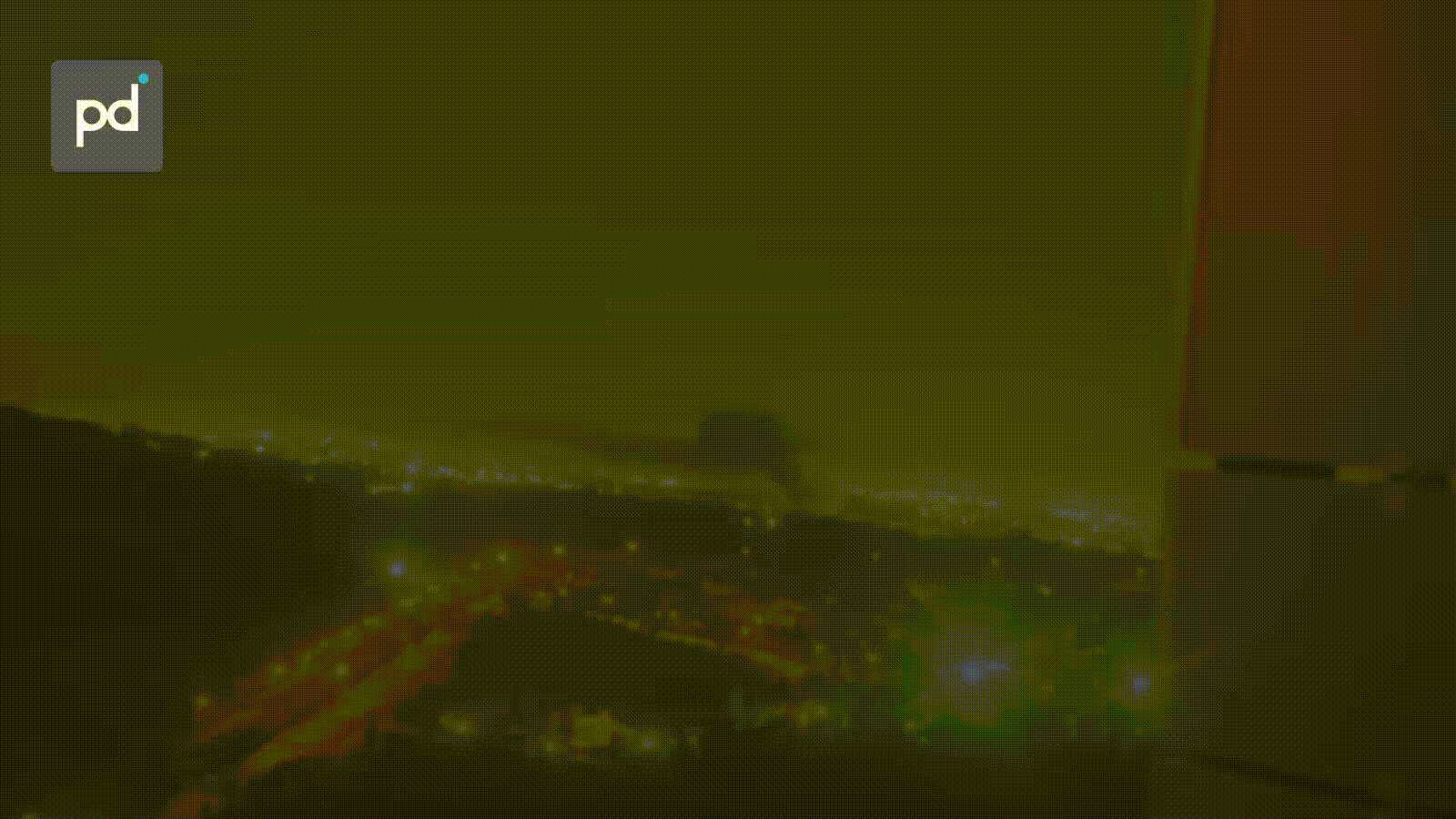 Smoke Rises Over Western Tehran, Cause Unknown