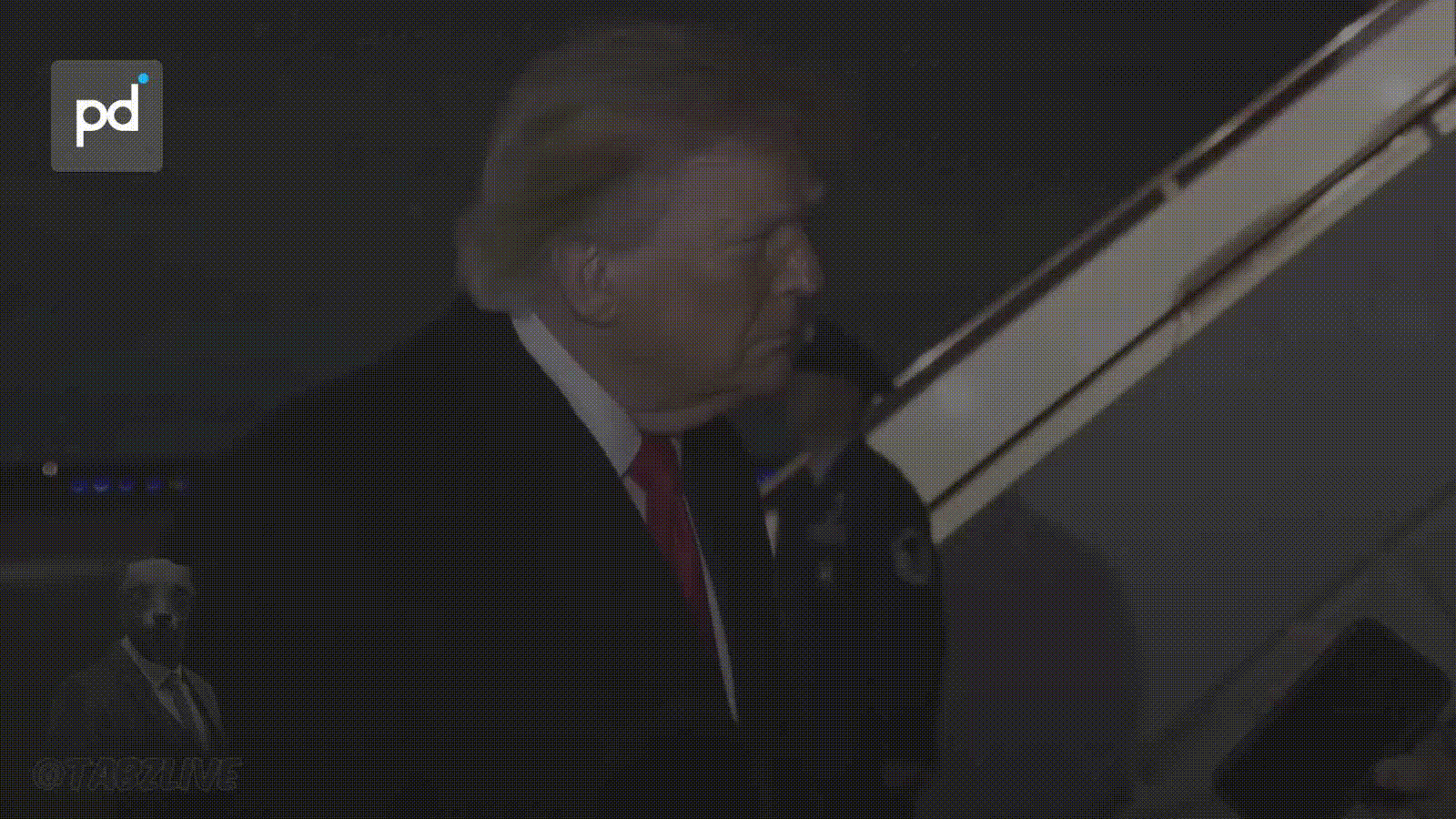 Trump Calls Putin a World Benefactor as Ukraine Crisis Deepens