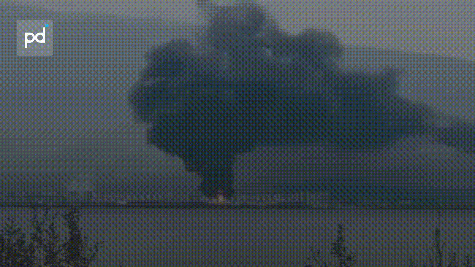 Fire Erupts at St. Petersburg Oil Terminal After Ukrainian Strikes
