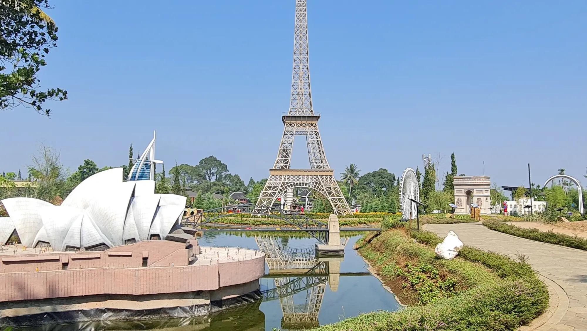 Foto MiniMania - Taman Miniatur Dunia (Puncak) di Megamendung