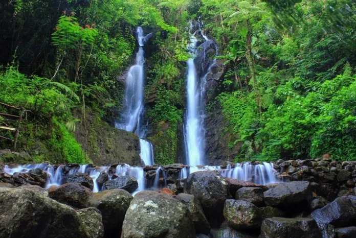 Foto Curug Batu Layang di Cisarua