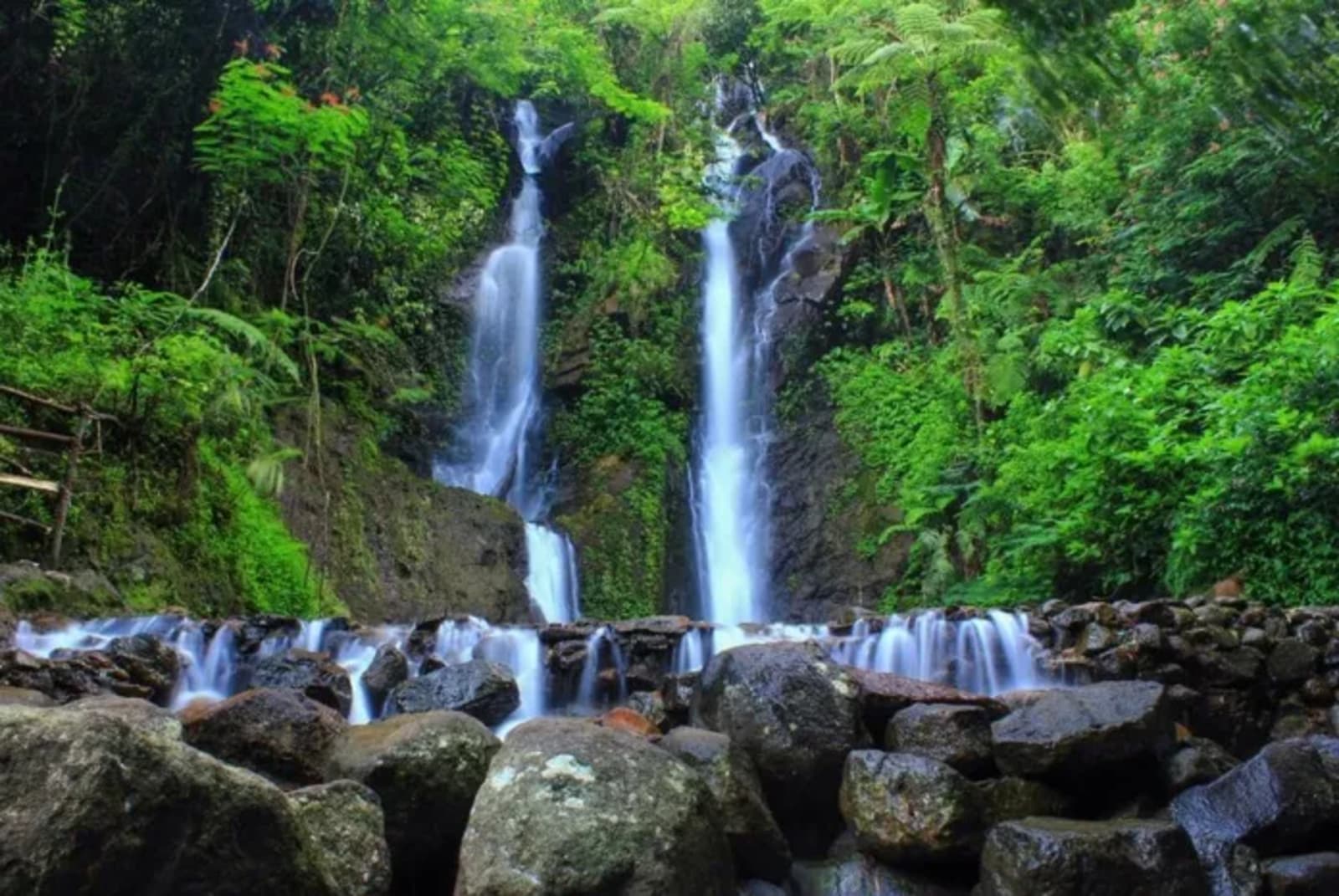 Foto Curug Batu Layang