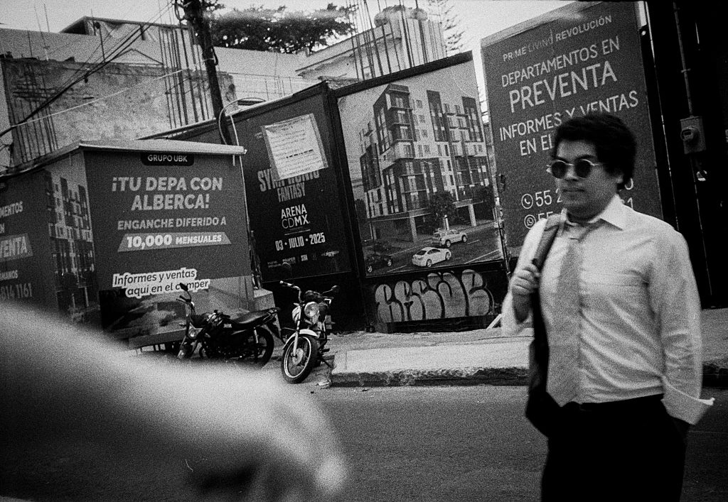 Street Action Vol. 1 — frame 24